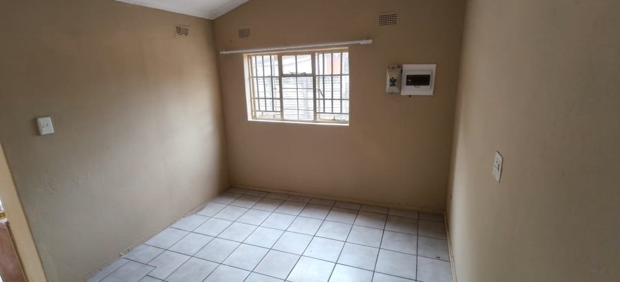 2 Bedroom Property for Sale in Oos Einde North West